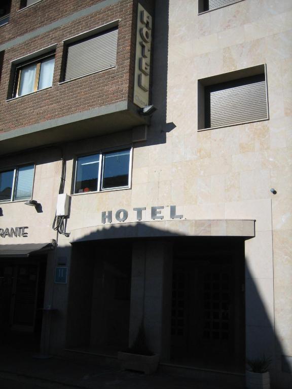 Hotel Chane La Puebla De Alfinden Bagian luar foto