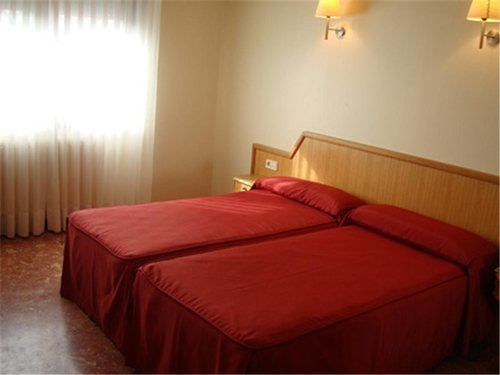 Hotel Chane La Puebla De Alfinden Bagian luar foto